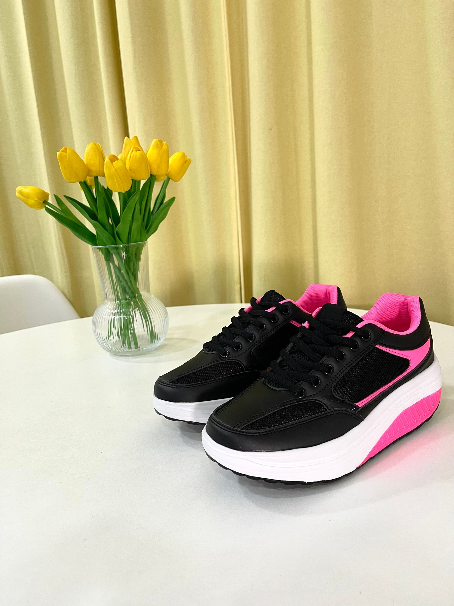 Scarpe Basculanti Donna Modello Pechino Nero Fuxia In Eco Pelle
